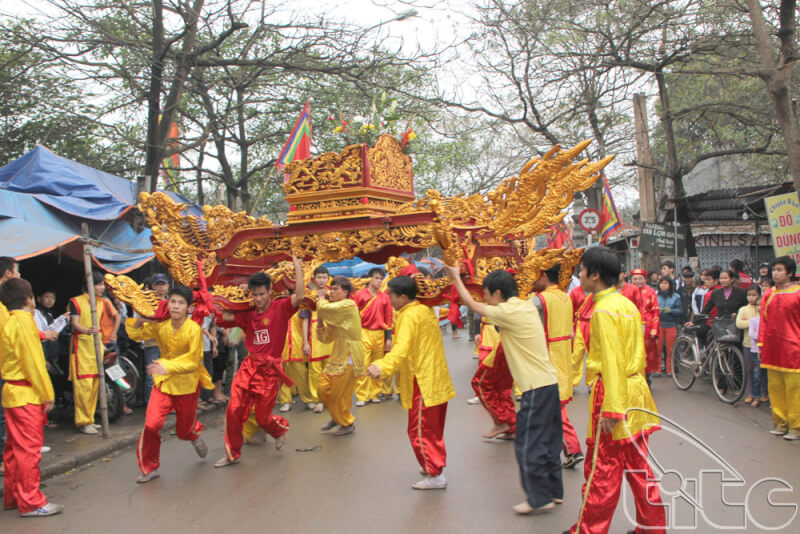 Dong Phu communal house festival