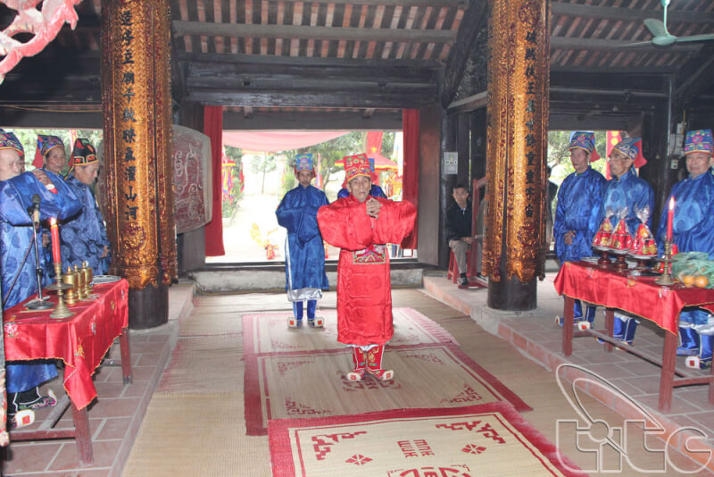 Dong Phu communal house festival