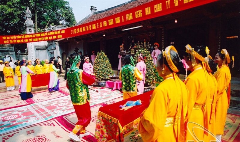 Lễ hội Hai Bà Trưng ở làng Hạ Lôi