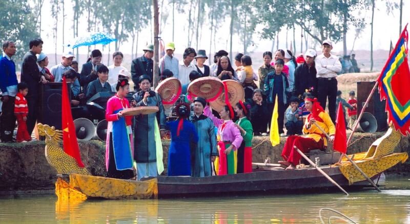 Lễ hội Hai Bà Trưng ở làng Hạ Lôi