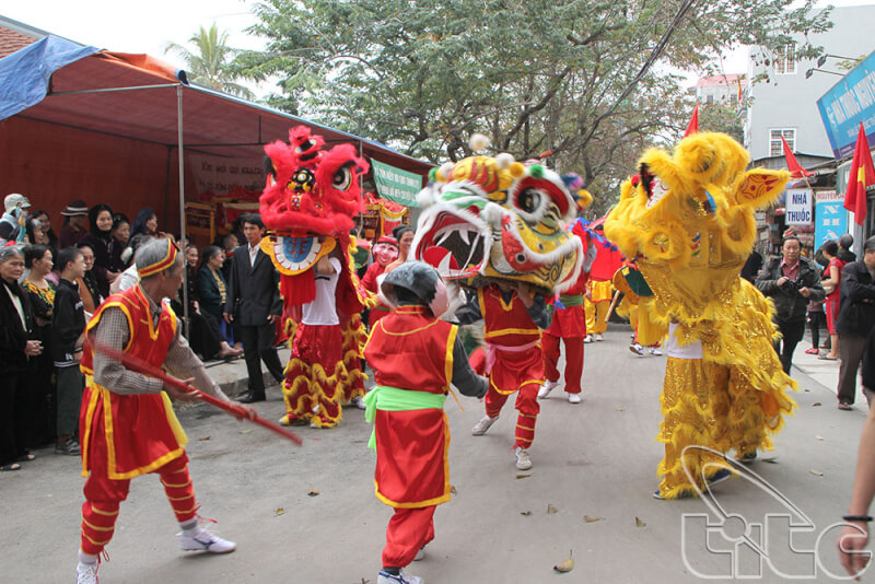 푸자(Phu Gia) 공동 주택 축제