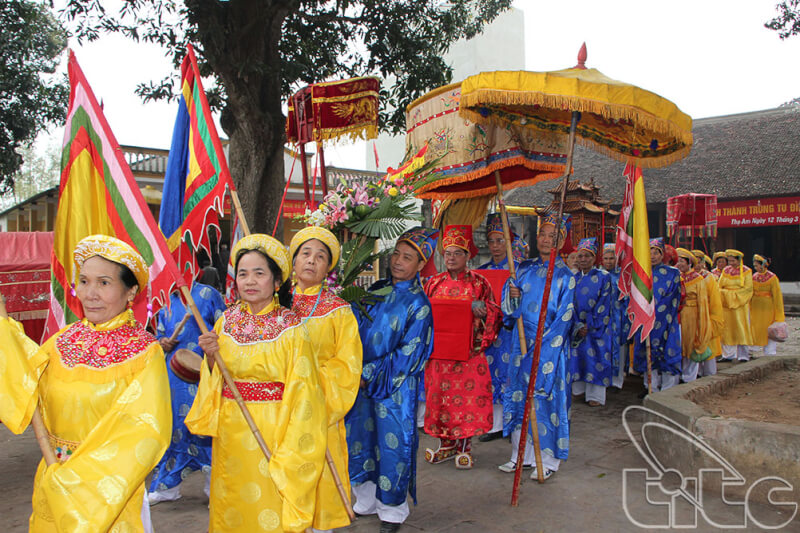 Tho Am village festival