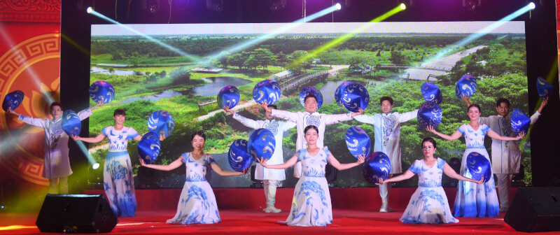 맥미코 부인의 죽음을 기리는 전통축제