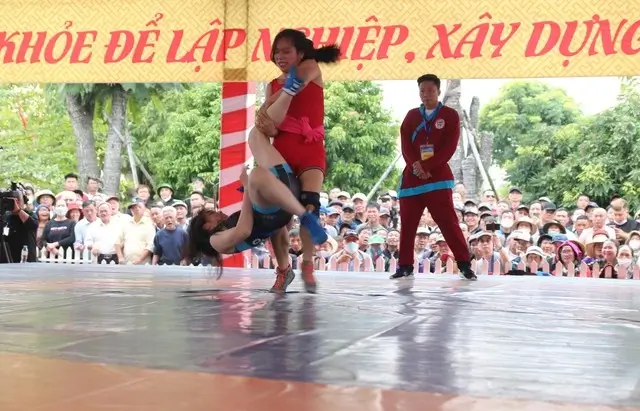 Van Tra village festival