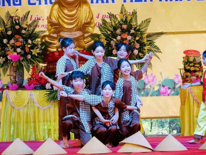 찬티엔 탑 축제