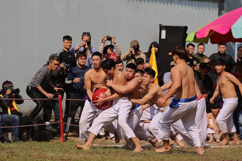 Thuy Linh 공동 주택의 전통 축제