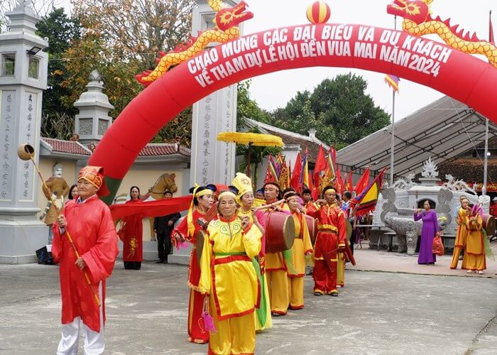 King Mai Temple Festival
