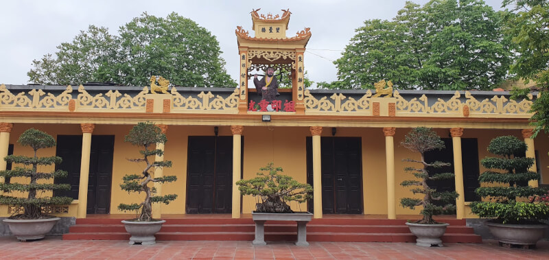 Lễ hội làng Yên Vệ