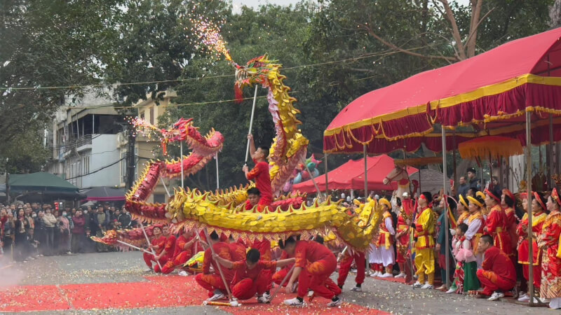 Sai Dong communal house festival