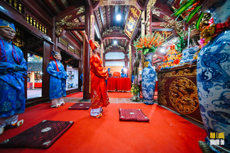 Association worshiping the Water God