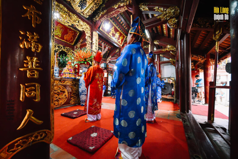 Association worshiping the Water God