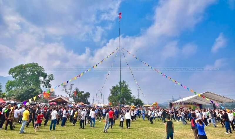 Gieng Tanh communal house festival