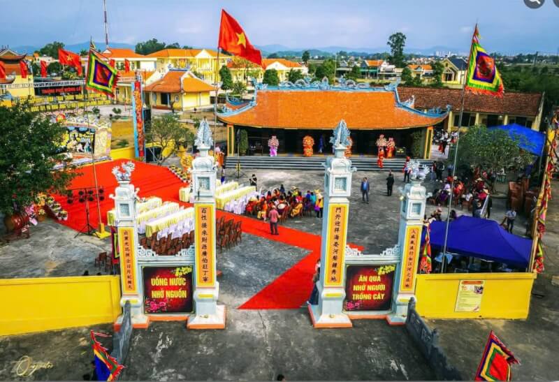 Van Ninh communal house festival