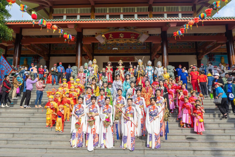 Lễ Hội Rước Cộ Bà