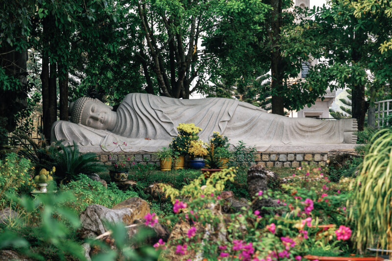 Lễ hội Hoa đăng Thiên Cấm sơn