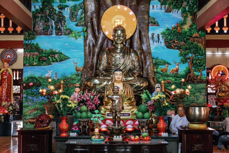 Lễ hội Hoa đăng Thiên Cấm sơn