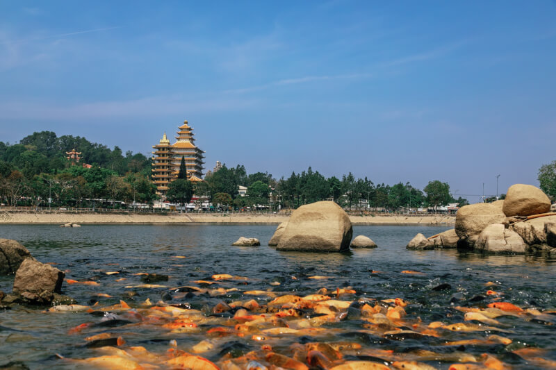 Lễ hội Hoa đăng Thiên Cấm sơn