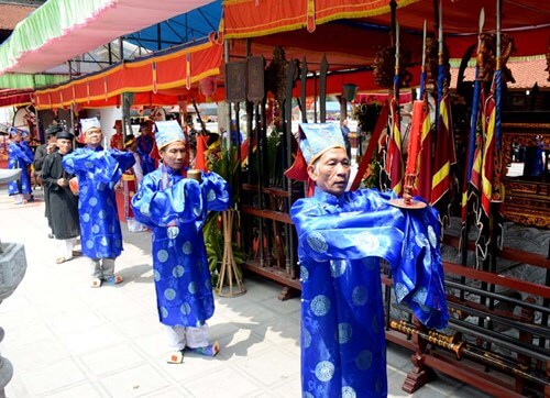 Hat Mon Temple Festival (Hanoi)