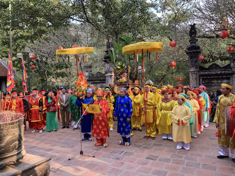 속손 사원 축제(Giong Festival)