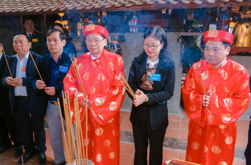 Duc Hoang Temple Festival