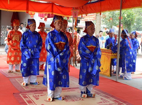 Hat Mon Temple Festival (Hanoi)