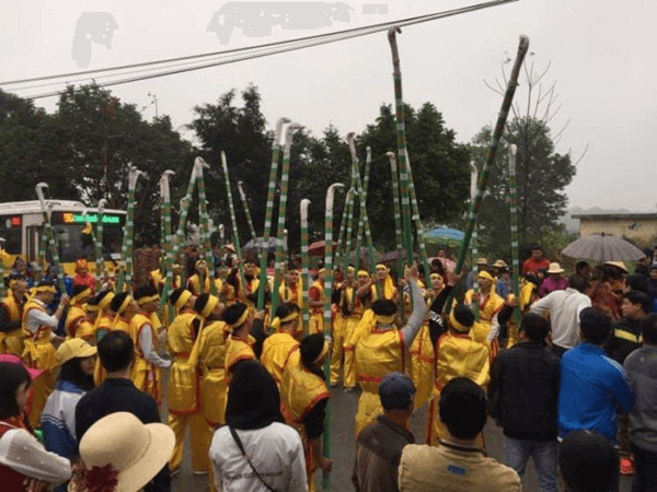 비엔 노이 다리 파종 축제