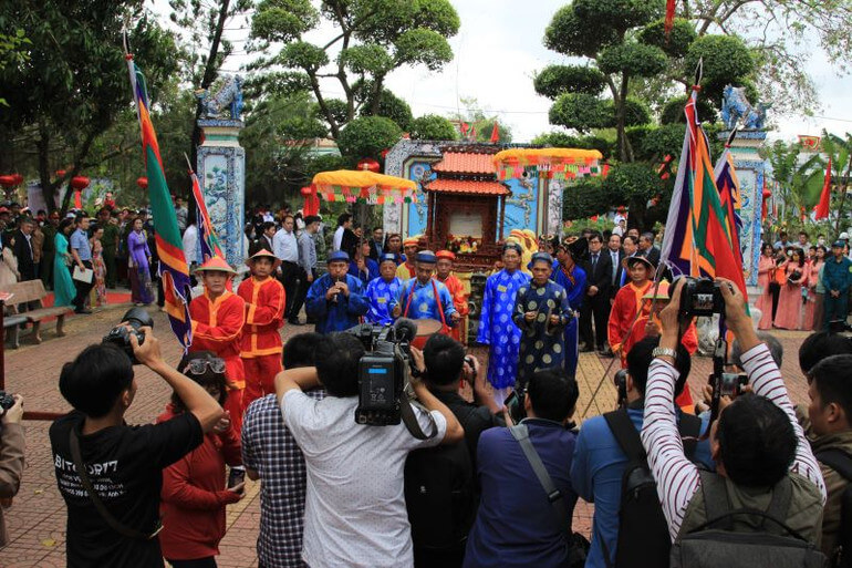 Ba Pagoda Festival - Nuoc Man Port