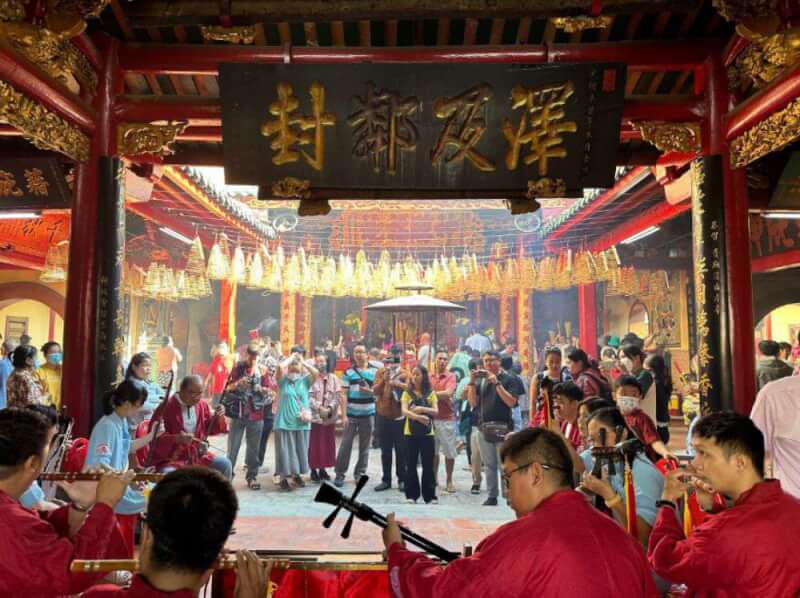 Lễ hội Chùa Ông Bổn