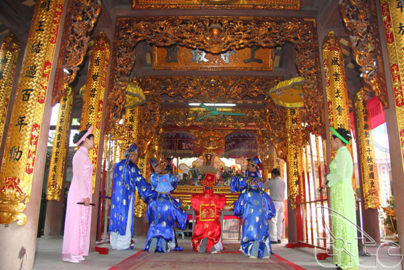 Cong Yen temple festival