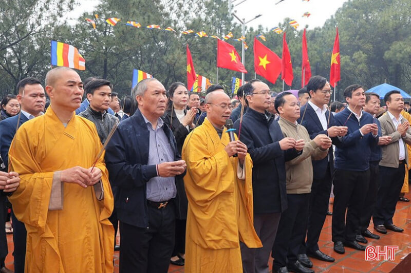 찬티엔 탑 축제