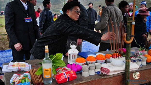 오늘의 소수민족의 들판 축제