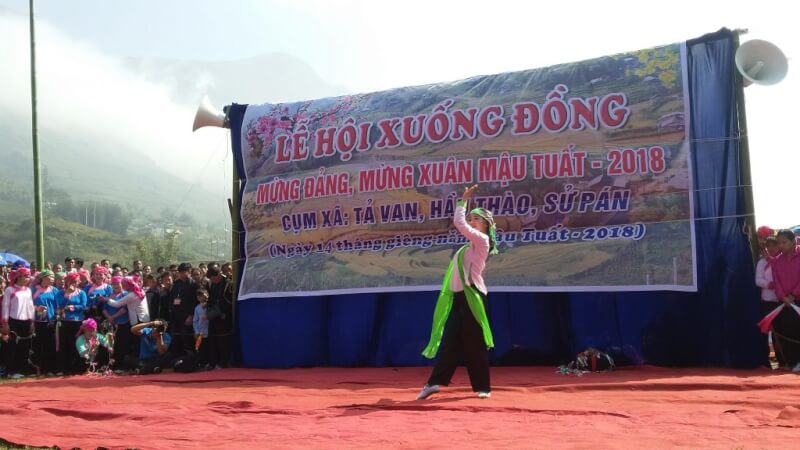 오늘의 소수민족의 들판 축제