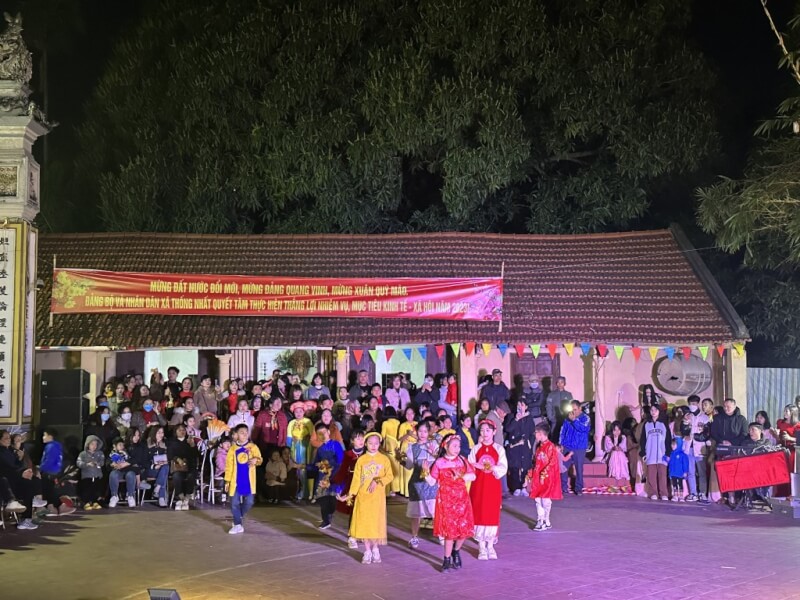 동보다우 사원 축제