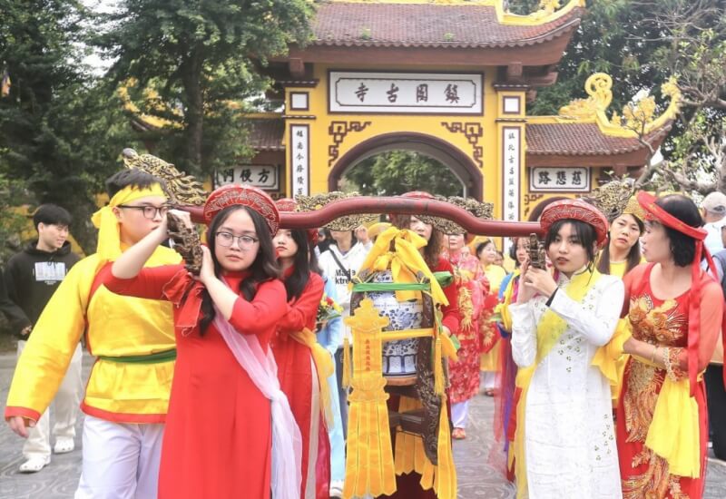 Yen Phu 公共房屋节