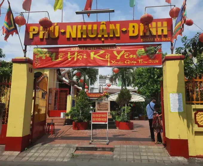 Ky Yen Dinh Phu Nhuan Ceremony