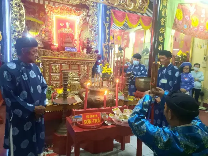 Ky Yen Dinh Phu Nhuan Ceremony