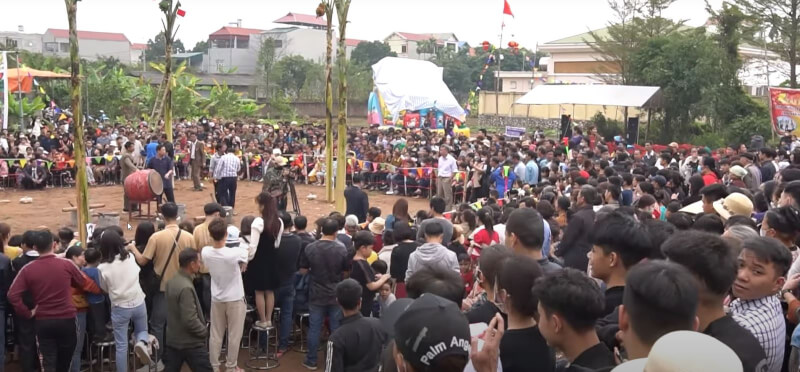 Festival of rice blowing competition in Dong Van