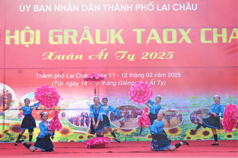Gau Tao 축제(Grauk Taox Cha)