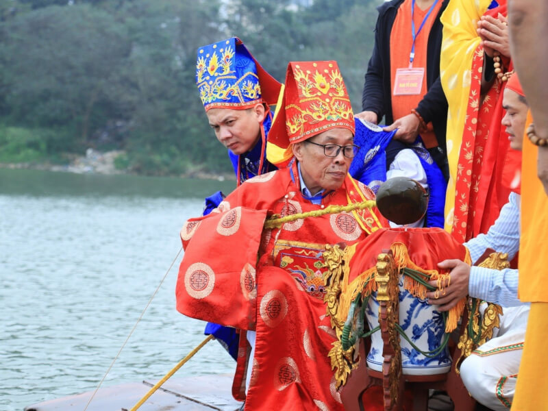 バッチャン村の祭り