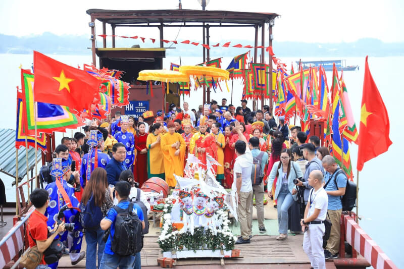 バッチャン村の祭り