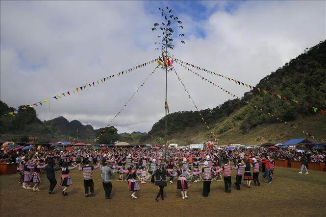 Lễ hội Gầu Tào