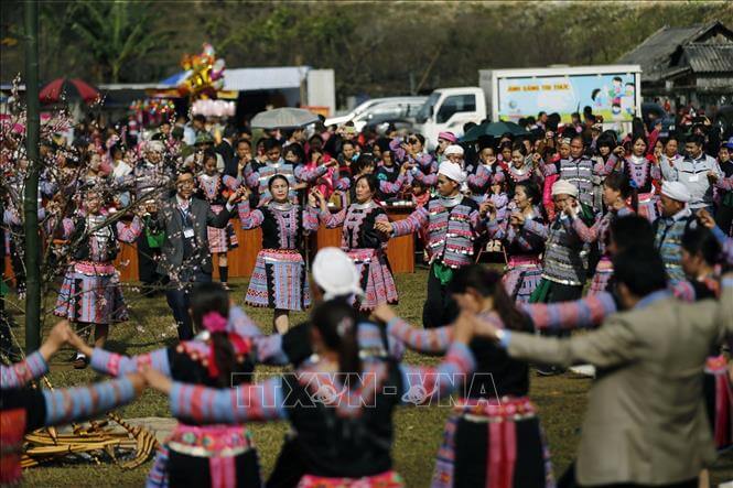 Lễ hội Gầu Tào