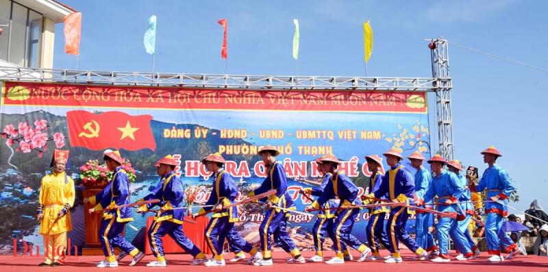 サ・フィンのカウ・グー・フェスティバル