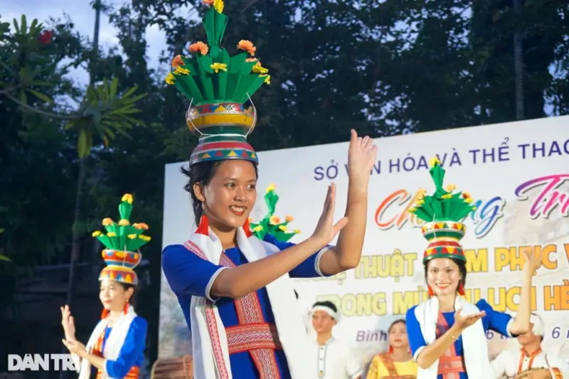 Lễ hội Tháp Đôi