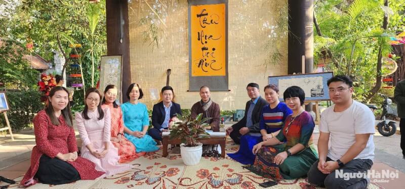 纪念手工艺村的节日