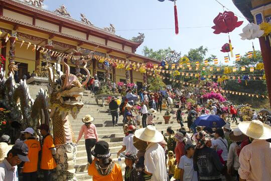 Lễ hội Chùa Ông Núi