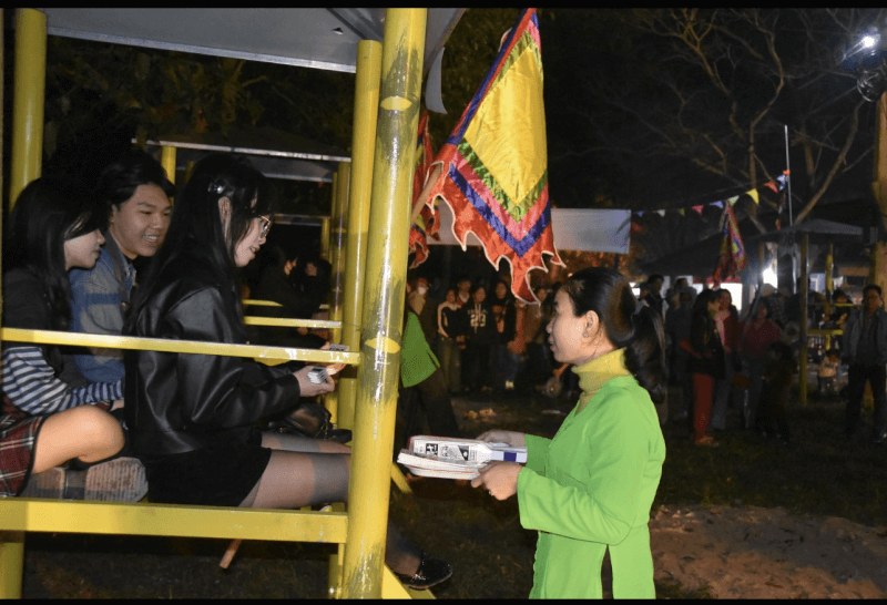 ビッチ・ラ・コミュニティ・フェア