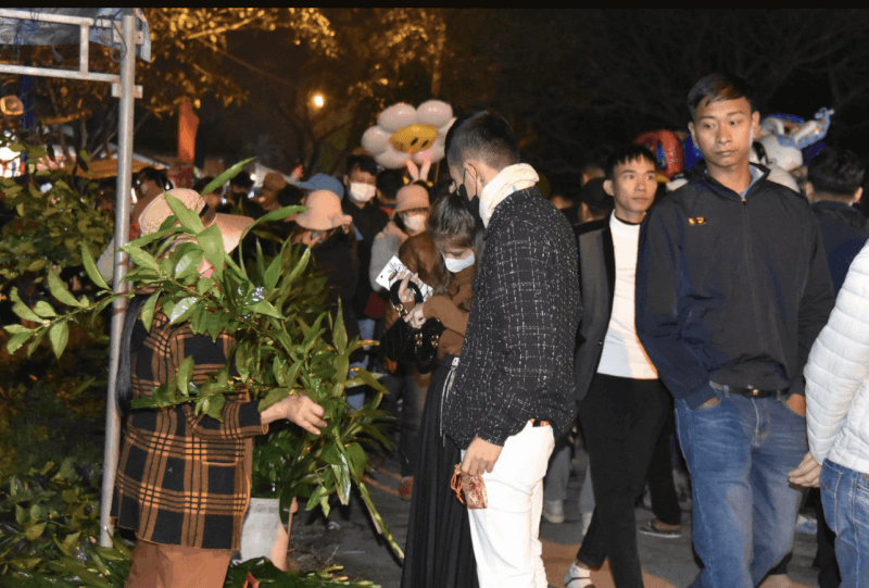 ビッチ・ラ・コミュニティ・フェア