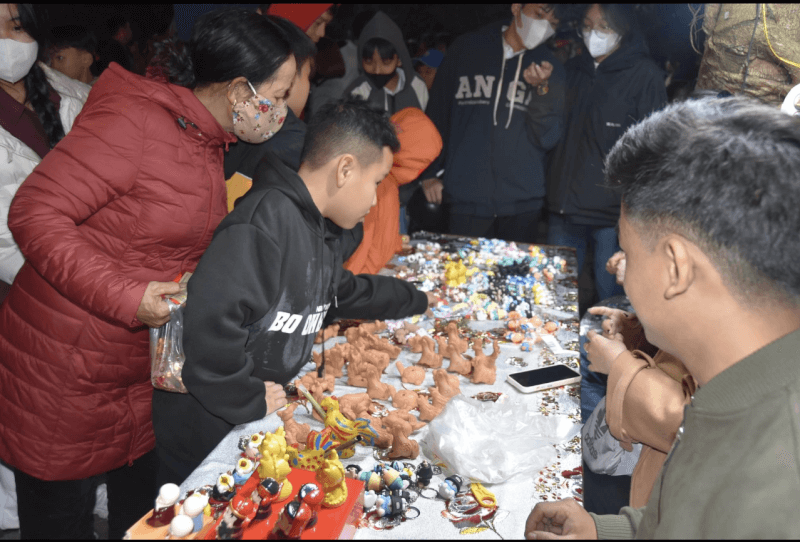 ビッチ・ラ・コミュニティ・フェア