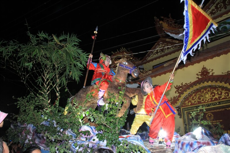 Lễ rước Cộ Bà Chợ Được